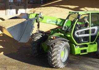 Teleskopické manipulátory Merlo TF 50.8 T-CS-156-CVTRONIC