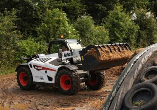 Teleskopické manipulátory Bobcat TL30.60 Low Cab 75 IIIB