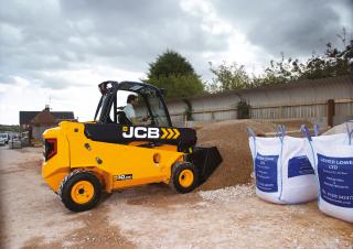 Teleskopické manipulátory JCB TLT30D  