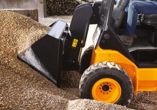 Teleskopické manipulátory JCB TLT35D