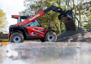 Teleskopické manipulátory Manitou ULM 415 H