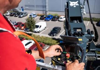 Teleskopické nakladače s horní konstrukcí Bobcat TR60.350