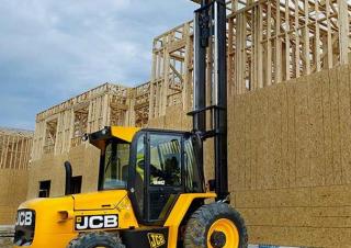 Terénní vysokozdvižné vozíky JCB 940