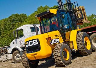 Terénní vysokozdvižné vozíky JCB 940