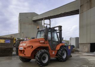 Terénní vysokozdvižné vozíky Manitou M 50-4