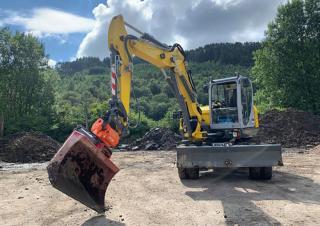 Přídavná zařízení Tiltrotátory Kinshofer TR25NOX