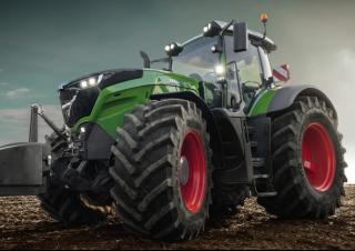 Traktory 4WD Fendt 1042 Vario PowerPlus