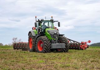 Traktory 4WD Fendt 1046 Vario Profi+