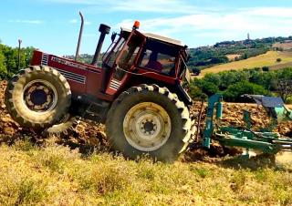 Traktory 4WD Fiatagri 140-90