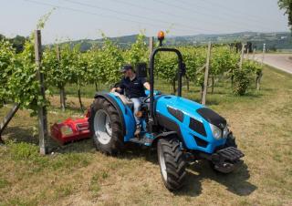 Traktory 4WD Landini 2-045GE