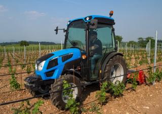 Traktory 4WD Landini 2-045GE