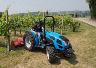 Traktory 4WD Landini 2-050GE