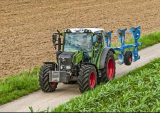 Traktory 4WD Fendt 207 S Vario