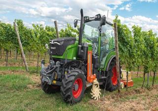 Traktory 4WD Fendt 211 V Vario Power