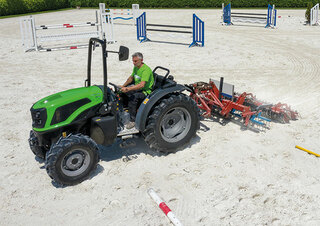 Traktory 4WD DEUTZ-FAHR 3060