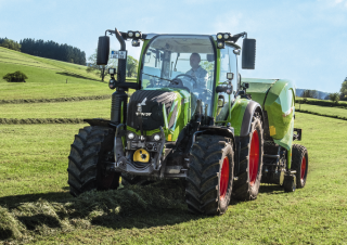 Traktory 4WD Fendt 311 Vario Power
