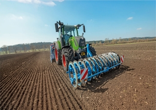 Traktory 4WD Fendt 313 Vario Profi+