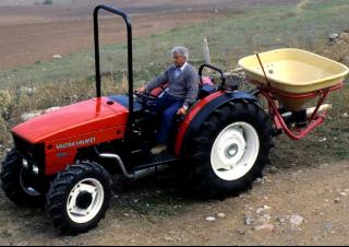 Traktory 4WD Valtra 3500 V