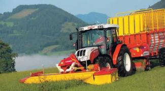 Traktory 4WD Steyr 4085 Kompakt Basis