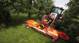 Traktory 4WD Steyr 4085 Kompakt Basis