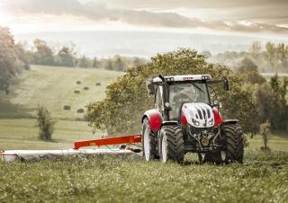 Vozidla Komunální traktory Steyr 4125 Profi CVT Komfort