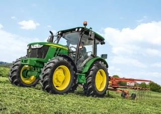Traktory 4WD John Deere 5075E