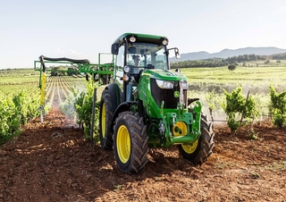 Traktory 4WD John Deere 5075GF
