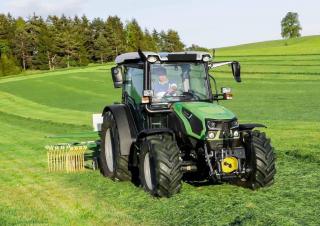 Traktory 4WD DEUTZ-FAHR 5090.4 D LS