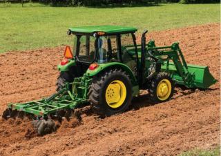 Traktory 4WD John Deere 5090E 