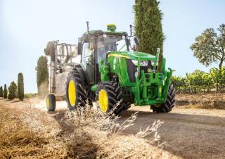 Traktory 4WD John Deere 5105ML