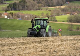 Pásové traktory DEUTZ-FAHR 5115 LS