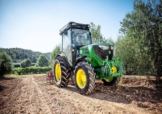 Traktory 4WD John Deere 5115GF