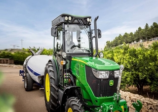 Traktory 4WD John Deere 5115GN