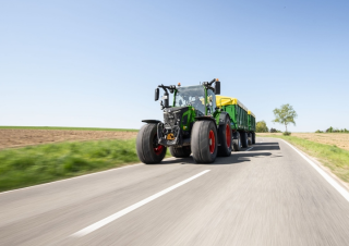 Traktory 4WD Fendt 514 Vario Power+ 