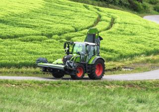 Traktory 4WD Fendt 514 Vario Profi