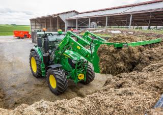 Traktory 4WD John Deere 6130R