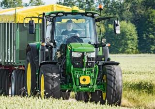 Traktory 4WD John Deere 6140M 