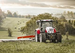 Traktory 4WD Steyr 6145 Profi CVT