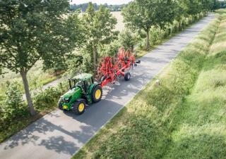 Traktory 4WD John Deere 6155M 