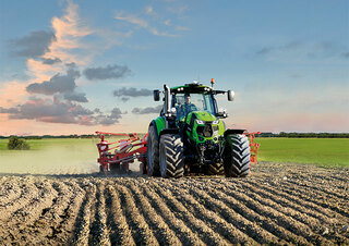 Traktory 4WD DEUTZ-FAHR 6165.4 Agrotron RCShift