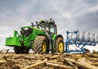Traktory 4WD John Deere 6175M 