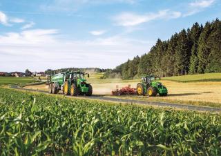 Traktory 4WD John Deere 6250R
