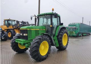 Traktory 4WD John Deere 6810