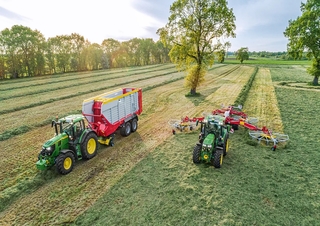 Traktory 4WD John Deere 6R 175