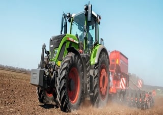 Traktory 4WD Fendt 718 Vario Power+ 