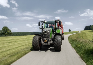 Traktory 4WD Fendt 720 Vario Profi 
