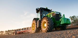 Traktory 4WD John Deere 7200 R