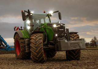 Traktory 4WD Fendt 722 Vario Power+