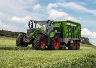 Traktory 4WD Fendt 724 Vario Power 