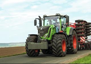 Traktory 4WD Fendt 822 Vario Profi+